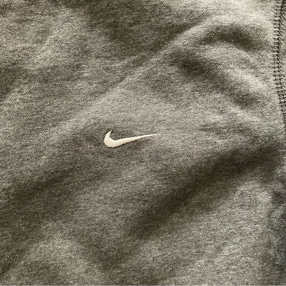 SOLD Vintage 90s Nike Crewneck Sweater Size Medium - Picture 3 of 5